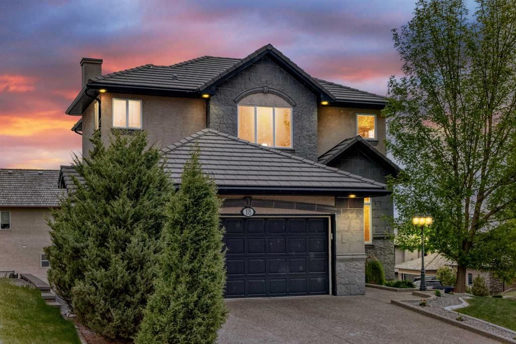 18 Royal Ridge Link NW, Calgary — photo 2 of 50