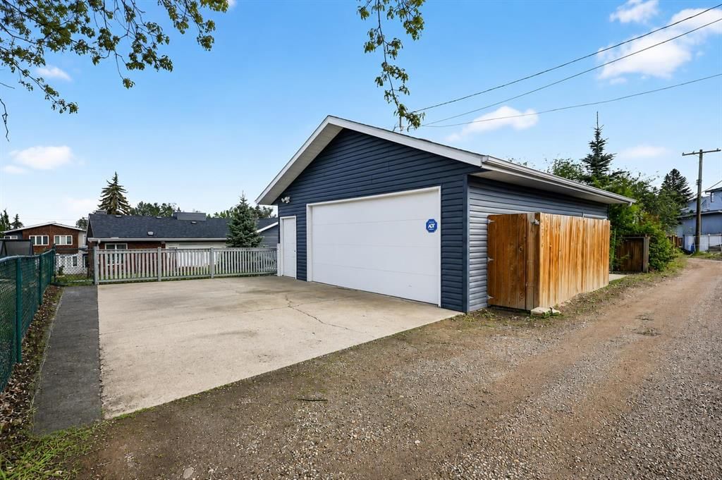 2316 Richmond Road SW, Calgary — photo 3 of 47