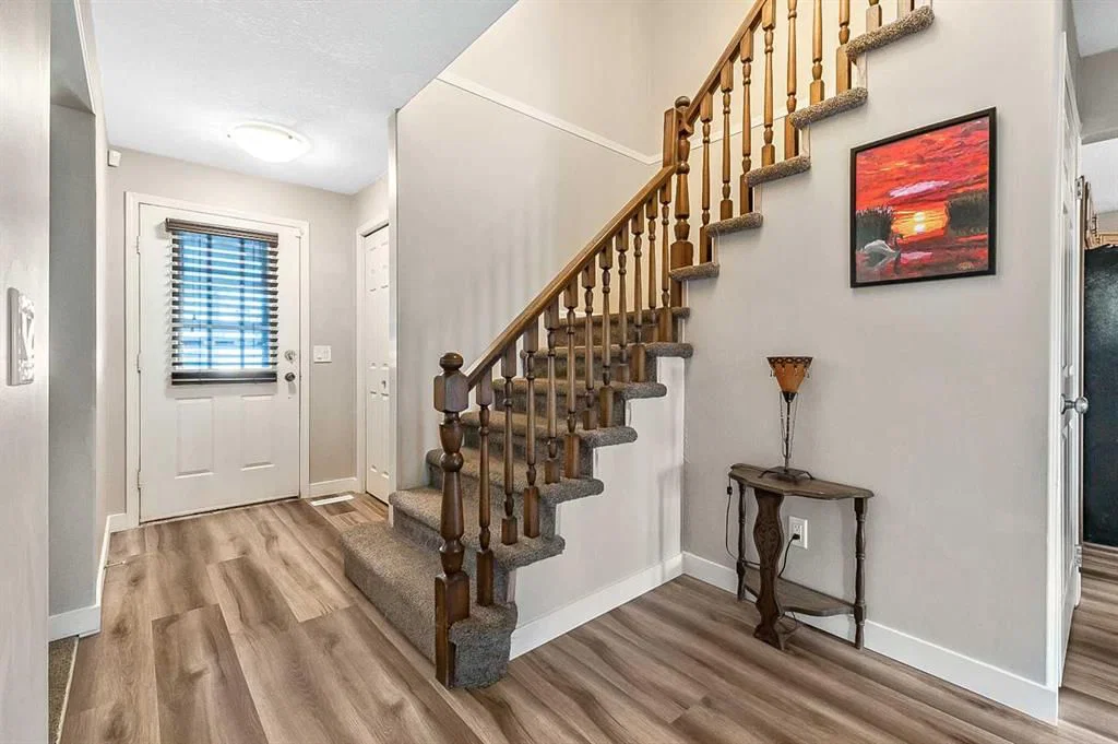 36 Millside Way SW, Calgary — photo 4 of 50