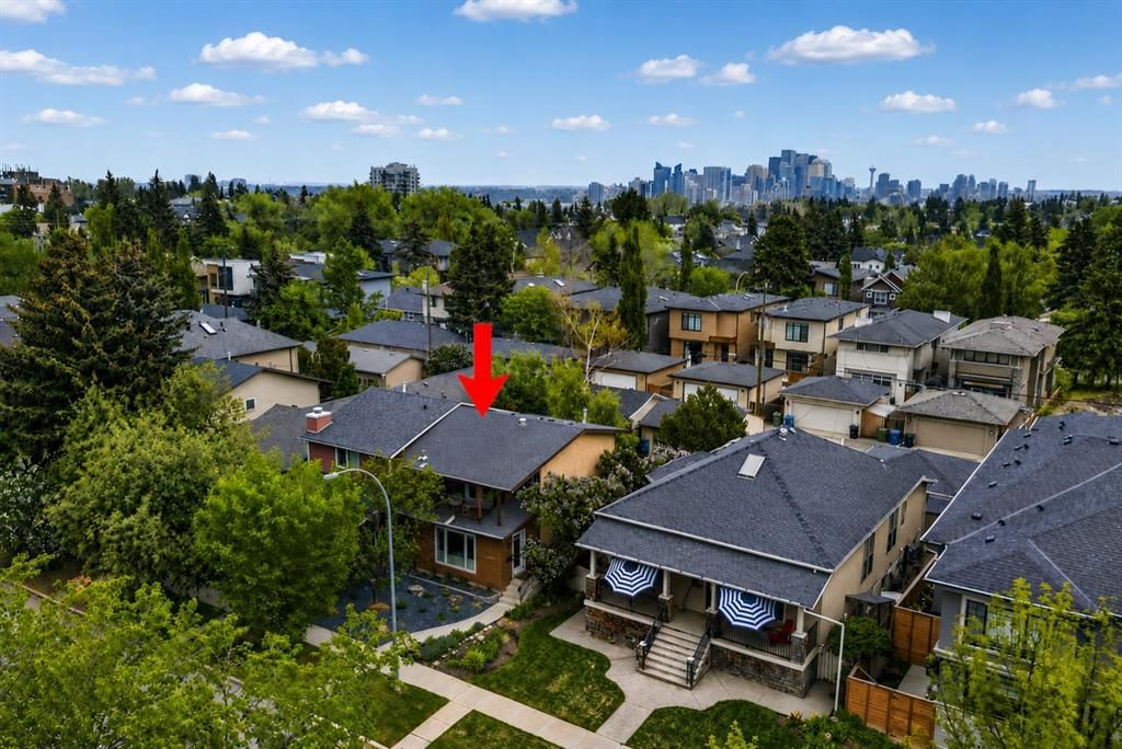 2232 26A Street SW, Calgary — photo 3 of 50