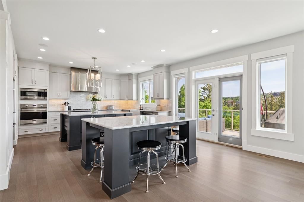 10 Timberline Place SW, Calgary — photo 5 of 42