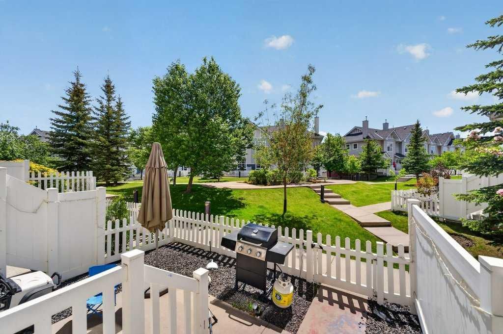3031 New Brighton Gardens SE, Calgary — photo 3 of 37