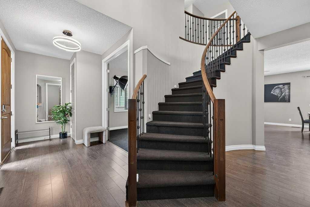 76 Rainbow Falls Boulevard, Chestermere — photo 3 of 49