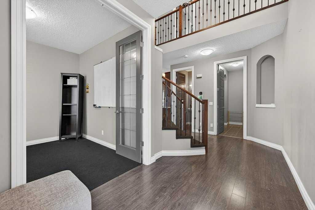 76 Rainbow Falls Boulevard, Chestermere — photo 4 of 49