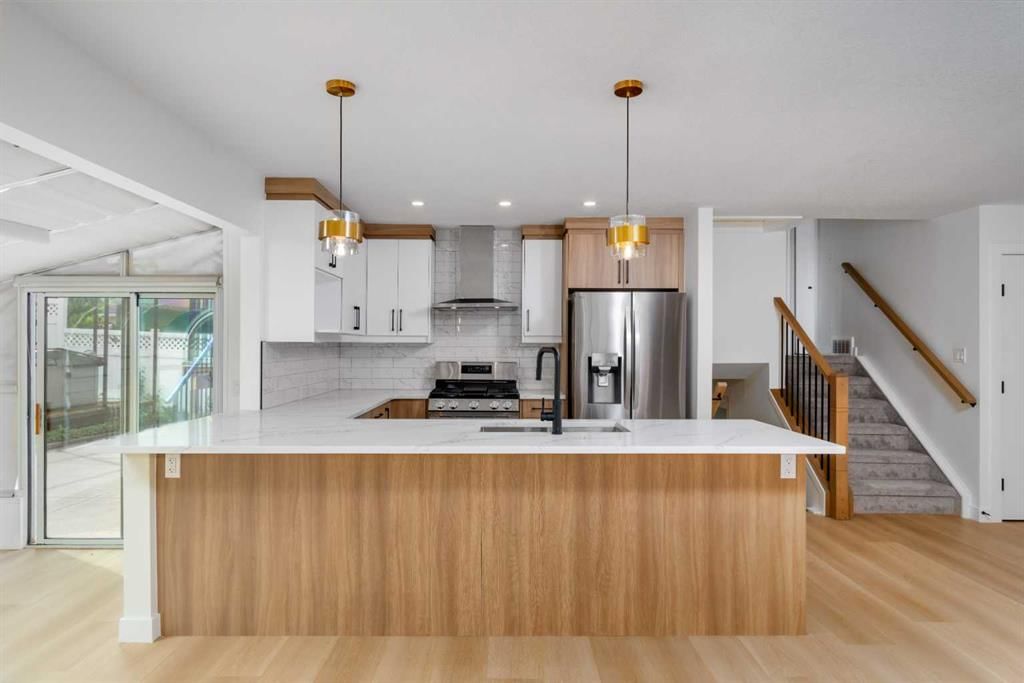 312 Queensland Road SE, Calgary — photo 2 of 48