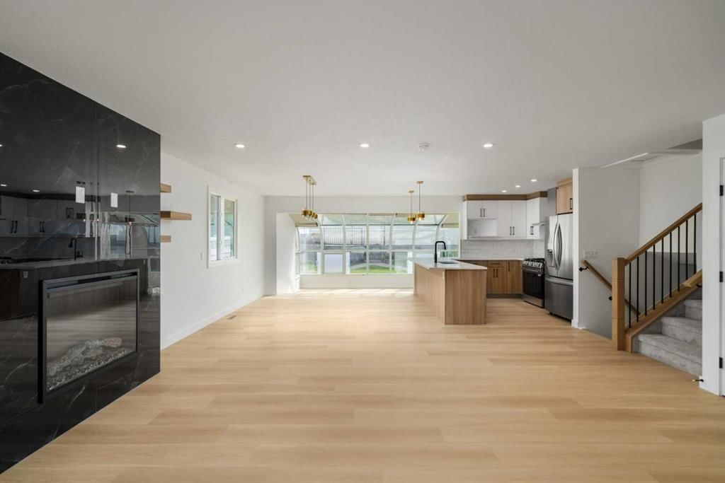 312 Queensland Road SE, Calgary — photo 3 of 48