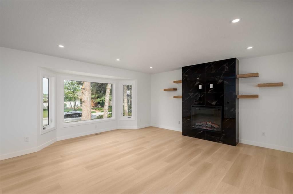 312 Queensland Road SE, Calgary — photo 4 of 48