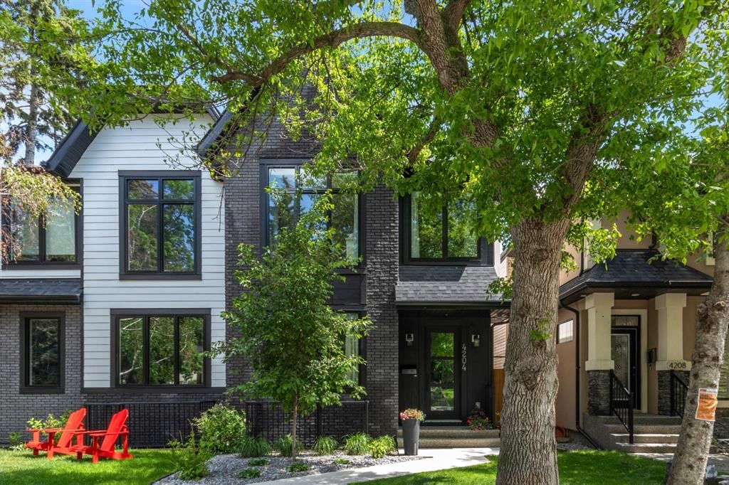 4204 16a Street SW, Calgary — main listing photo