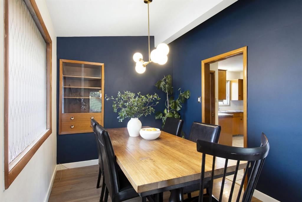 1948 Cottonwood Crescent SE, Calgary — photo 5 of 39