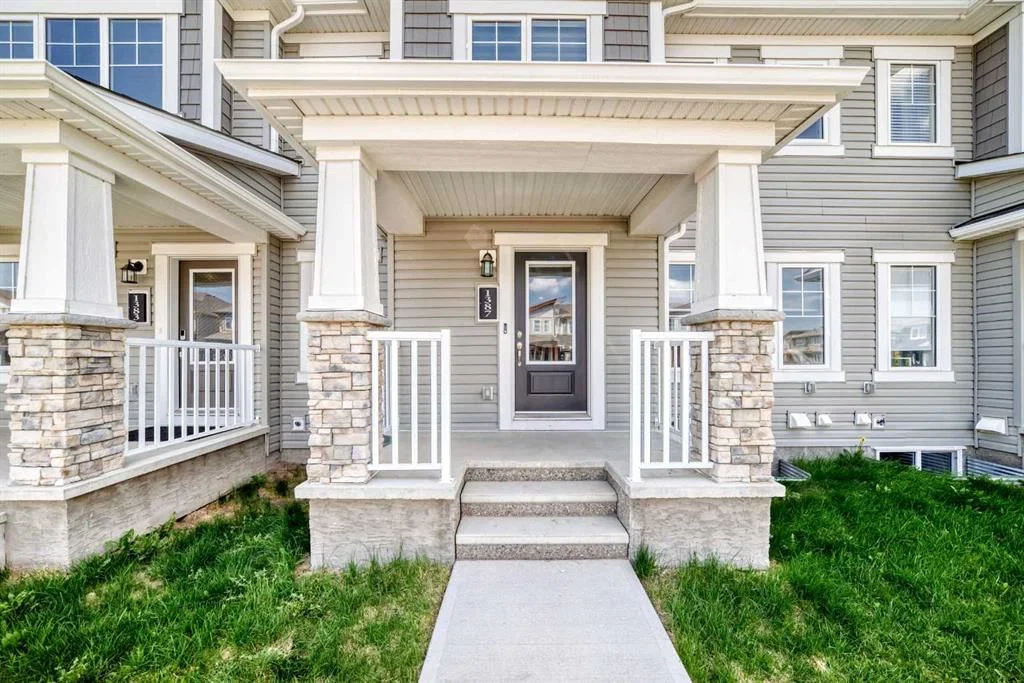 1387 148 Avenue NW, Calgary — photo 4 of 47