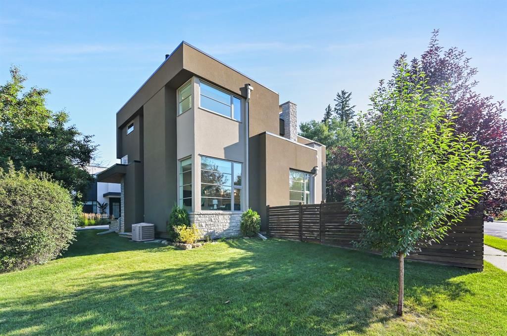 3926 9 Street SW, Calgary — photo 4 of 50