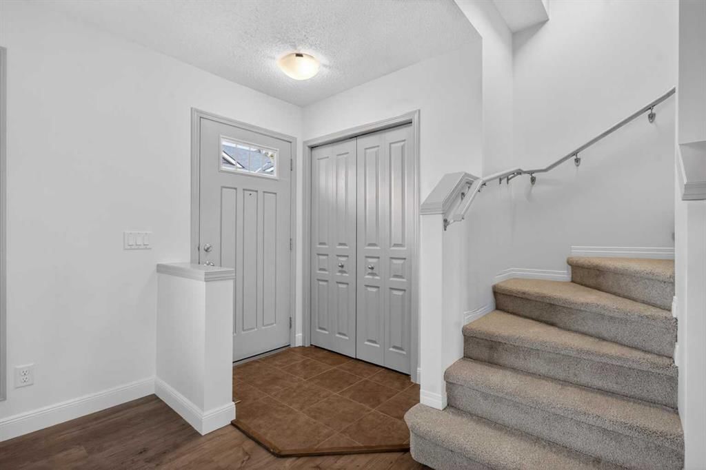 128 Auburn Bay Common SE, Calgary — photo 3 of 38