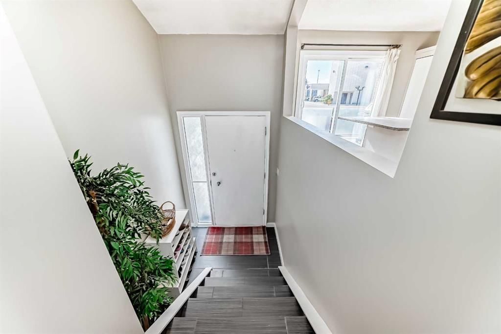 208, 1305 Glenmore Trail SW, Calgary — photo 4 of 35