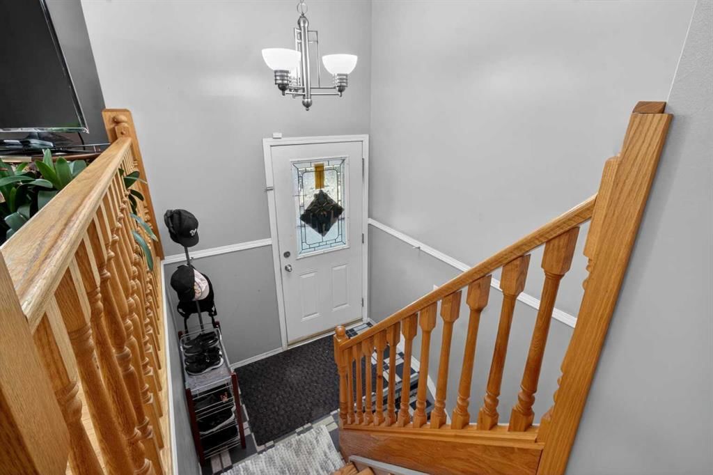 124 Falchurch Crescent NE, Calgary — photo 2 of 29