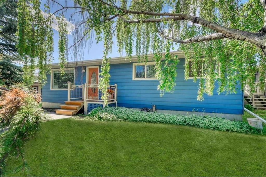 811 Southmount Place SW, Calgary — main listing photo