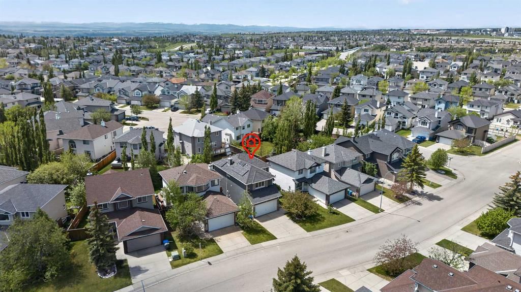 21 Citadel Crest Link NW, Calgary — photo 4 of 48