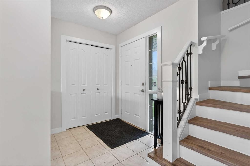 21 Citadel Crest Link NW, Calgary — photo 5 of 48