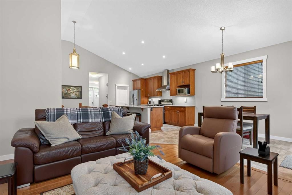 34 Valley Pointe Link NW, Calgary — photo 3 of 44