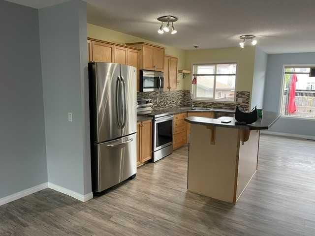 681 Evermeadow Road SW, Calgary — photo 5 of 23