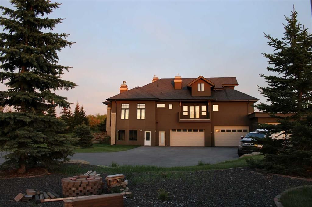 31210 Woodland Way, Rural Rocky View County — photo 3 of 32