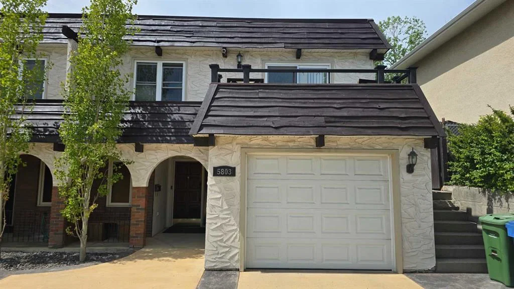 5803 Dalgleish Road NW, Calgary — photo 3 of 32