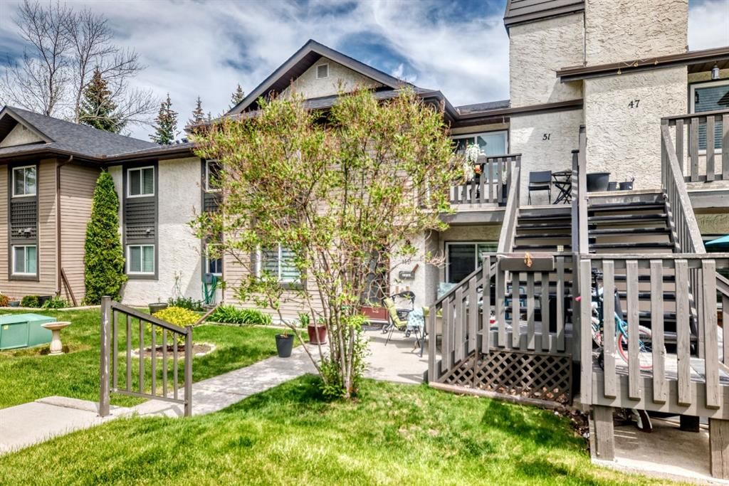 51 Cedar Springs Gardens SW, Calgary — main listing photo