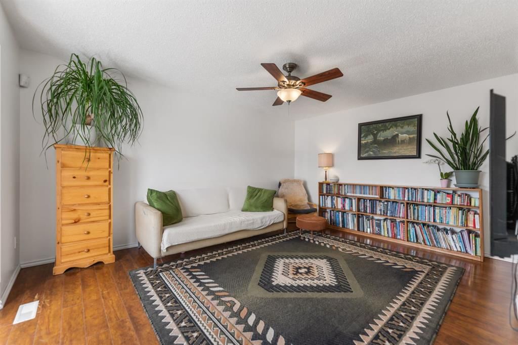 6795 Malvern Road NE, Calgary — photo 5 of 34