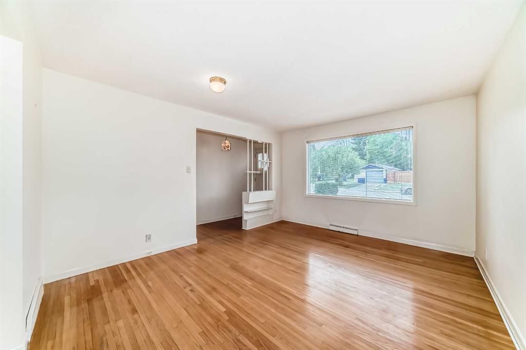 6040 Thornburn Drive NW, Calgary — photo 3 of 45