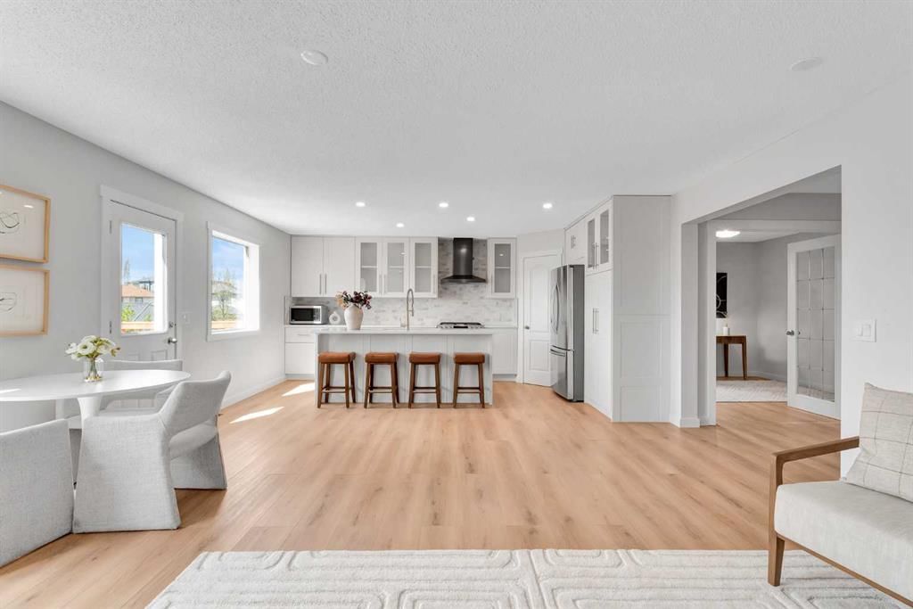 214 Royal Birch View NW, Calgary — photo 4 of 32
