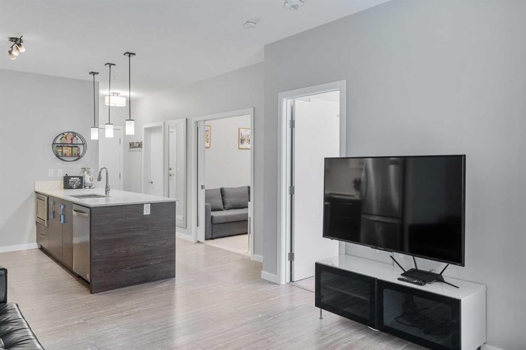 313, 122 Mahogany Centre SE, Calgary — photo 4 of 38
