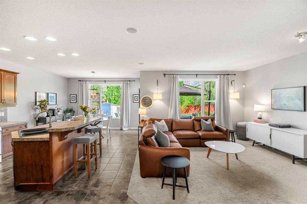 194 Brightonstone Bay SE, Calgary — photo 5 of 42
