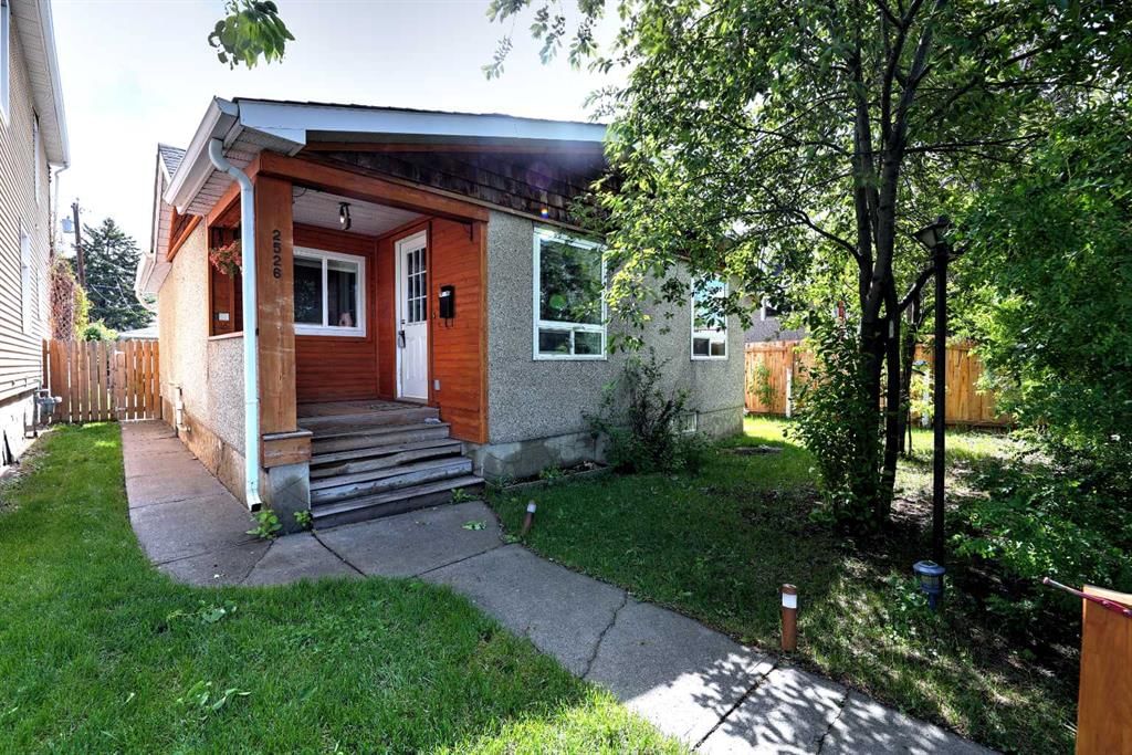 2526 16 Street SE, Calgary — photo 3 of 25
