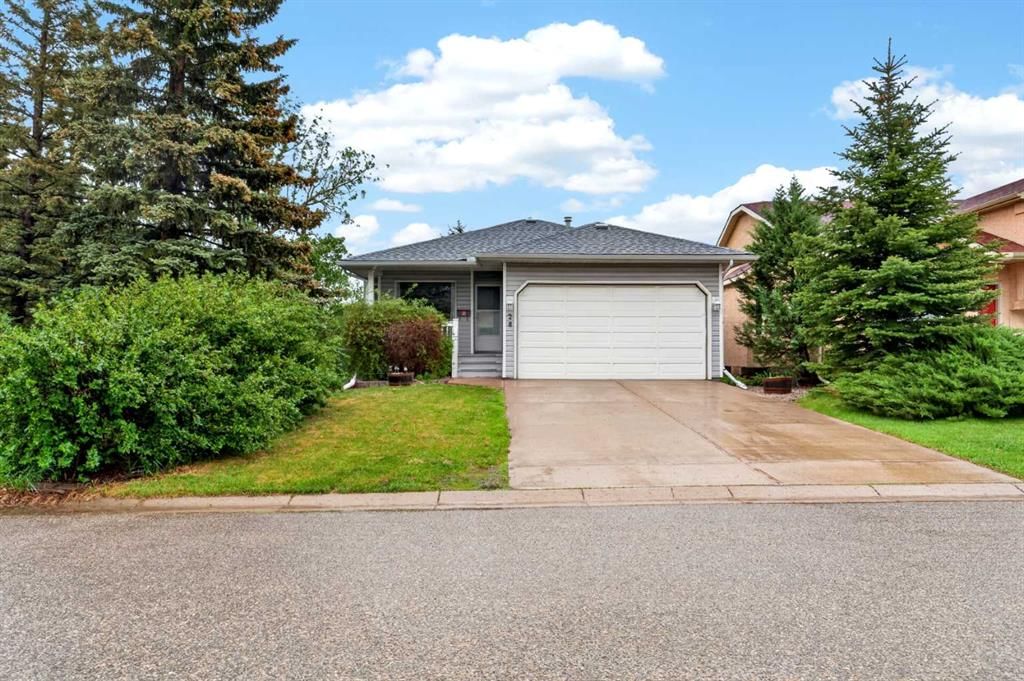 28 Shawfield Way SW, Calgary — main listing photo