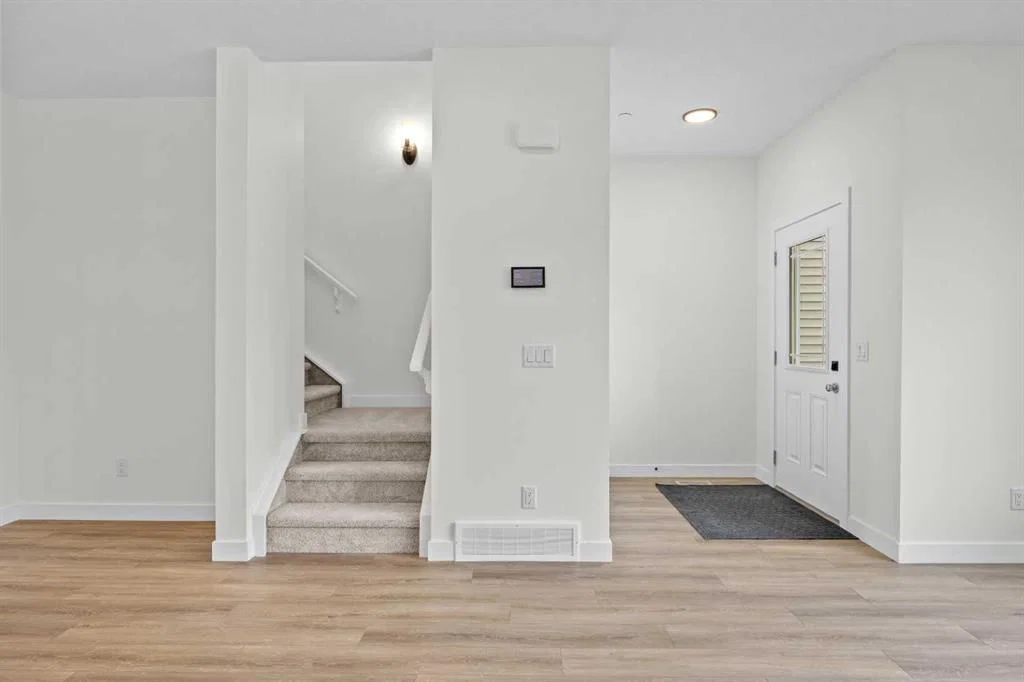 41 Hotchkiss Gardens SE, Calgary — photo 3 of 45