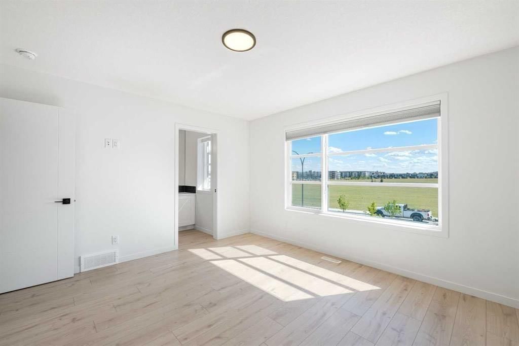 260 Belmont Boulevard SW, Calgary — photo 3 of 37