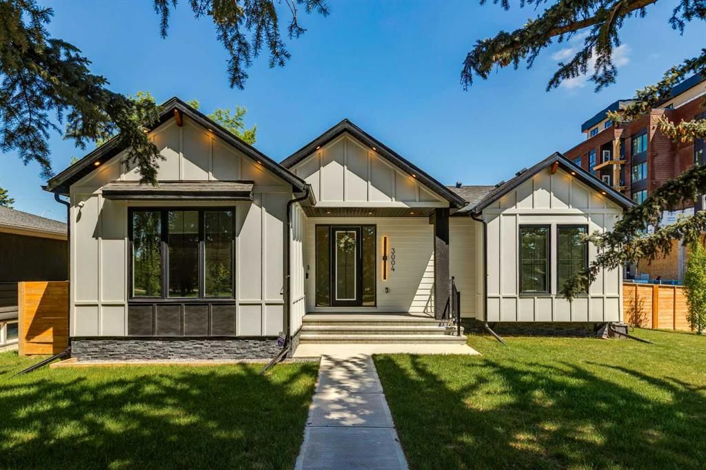 3004 Hampton Crescent SW, Calgary — main listing photo