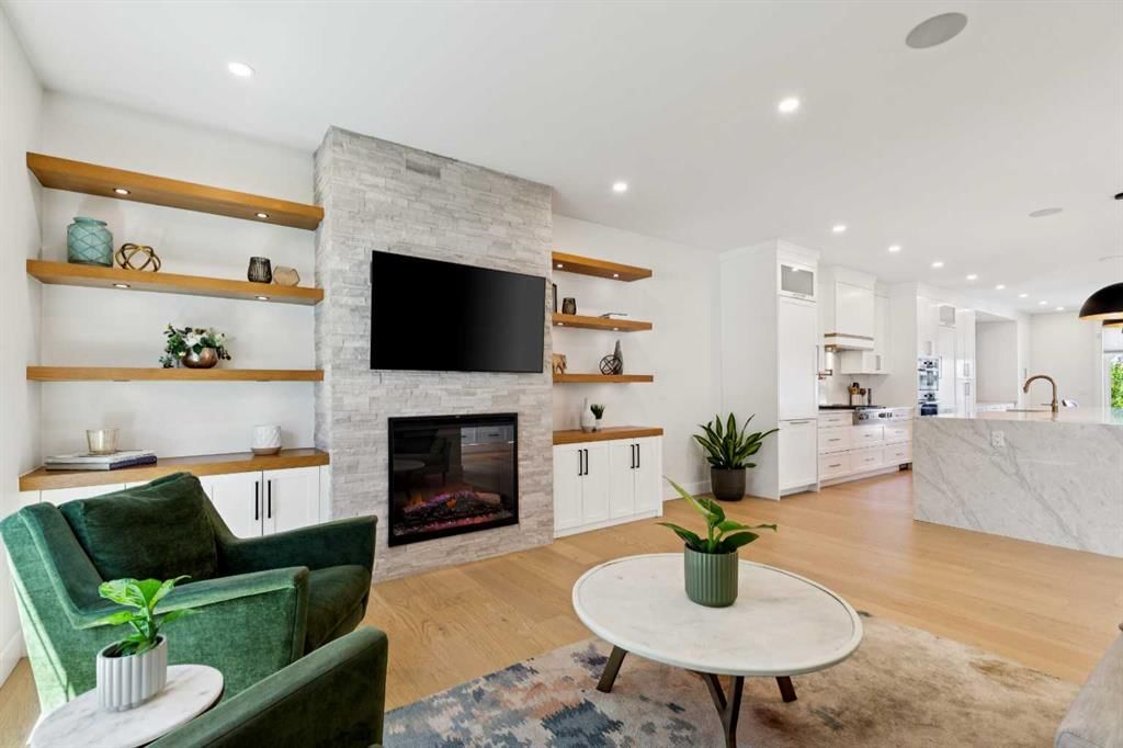 3004 Hampton Crescent SW, Calgary — photo 5 of 49