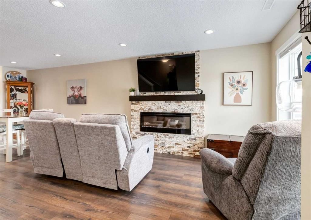 606 Cranford Mews SE, Calgary — photo 4 of 26