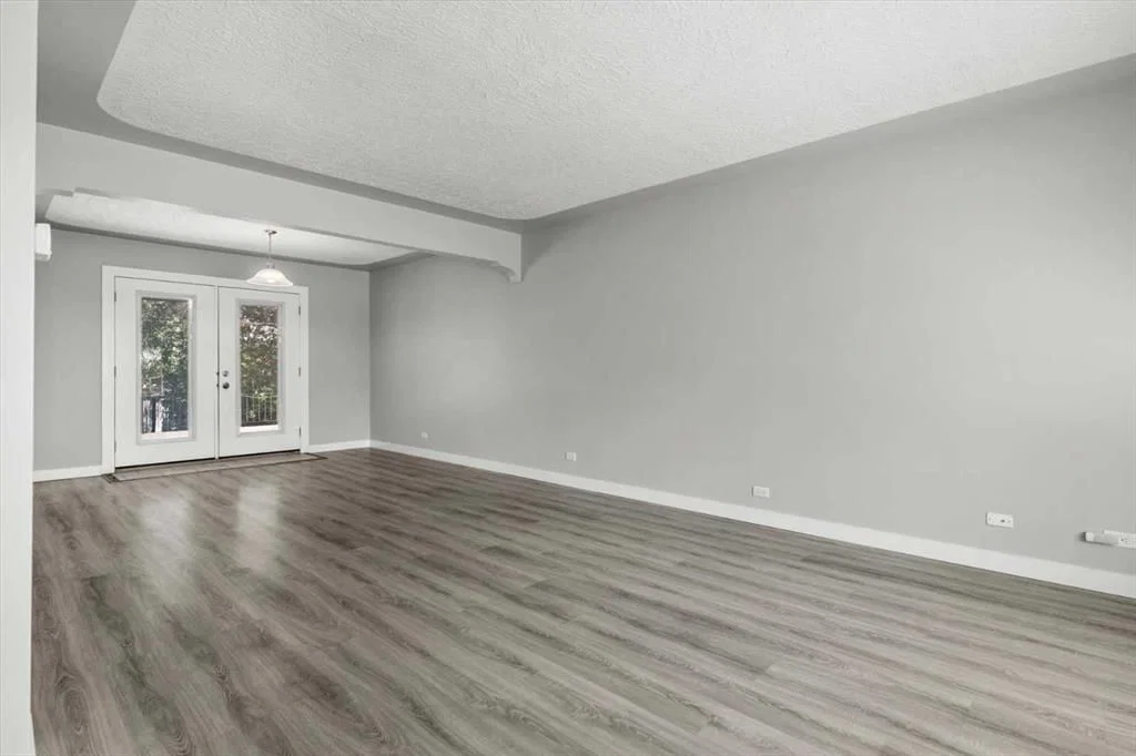 1615 22A Street NW, Calgary — photo 2 of 30