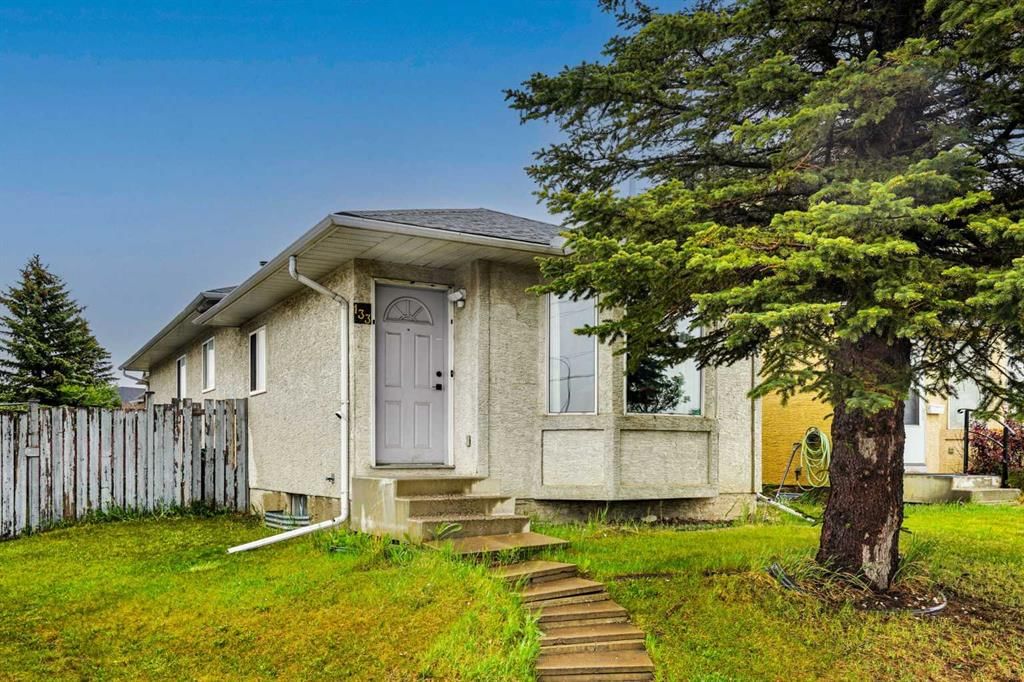 133 MARTINGLEN Way NE, Calgary — photo 2 of 50