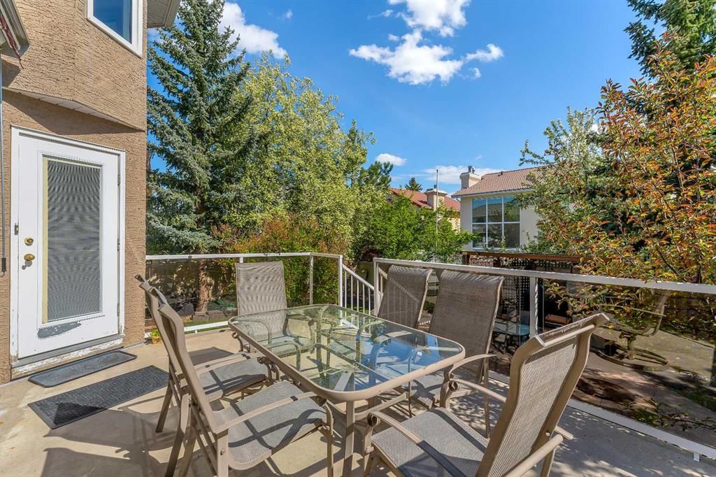 33 Edgevalley Way NW, Calgary — photo 5 of 50