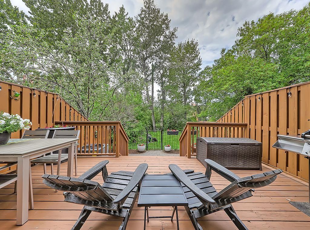 2423 Erlton Street SW, Calgary — photo 4 of 13