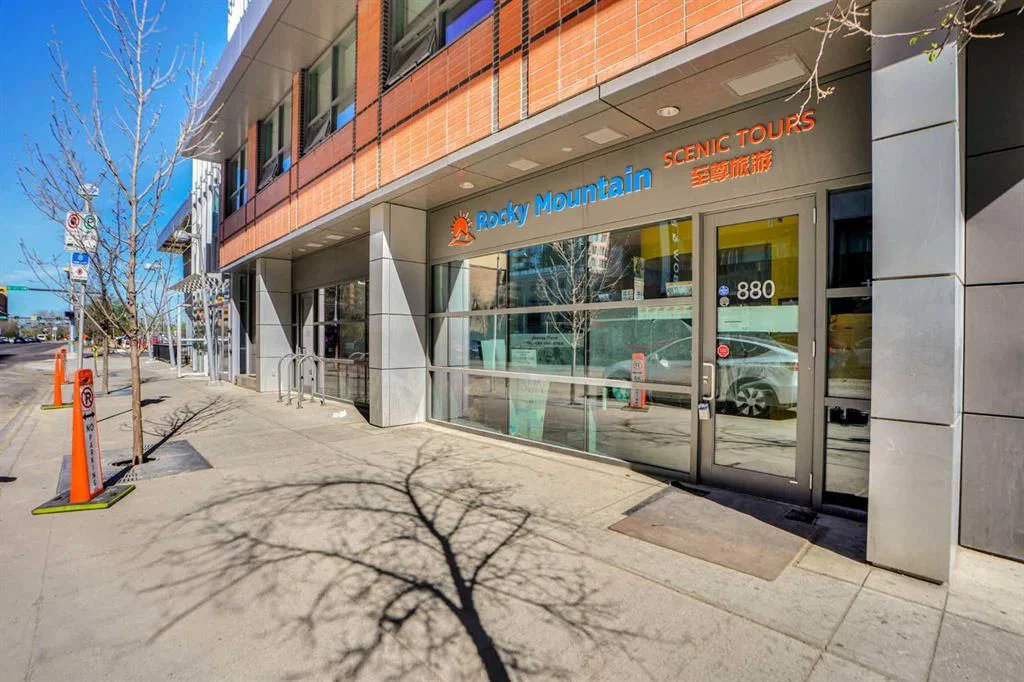 880 4 Avenue SW, Calgary — photo 5 of 26