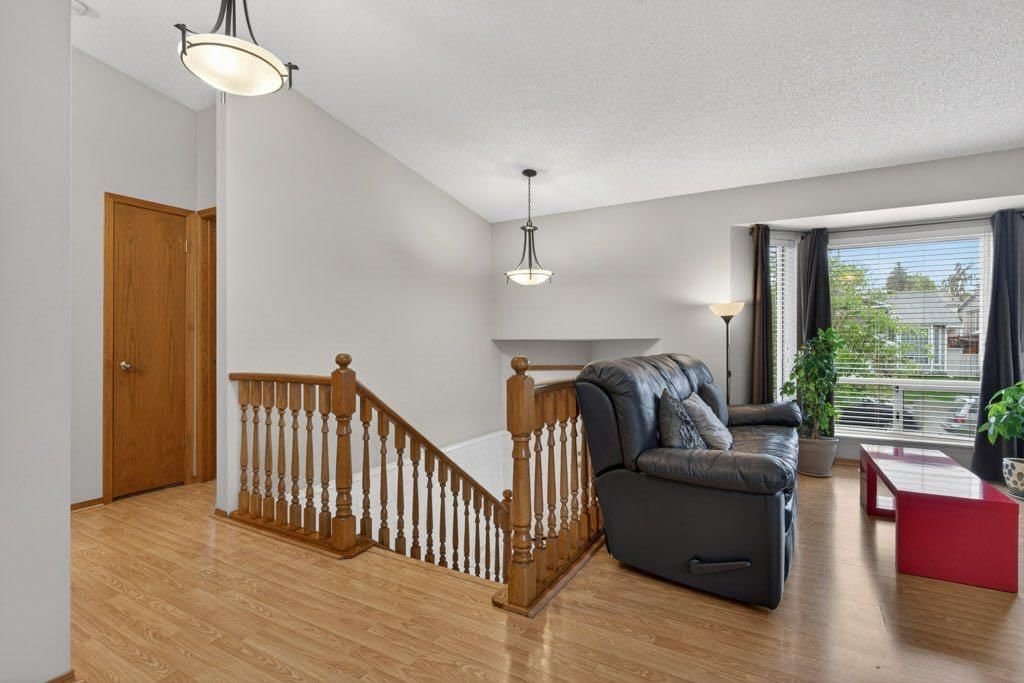 156 Rivercroft Close SE, Calgary — photo 4 of 50