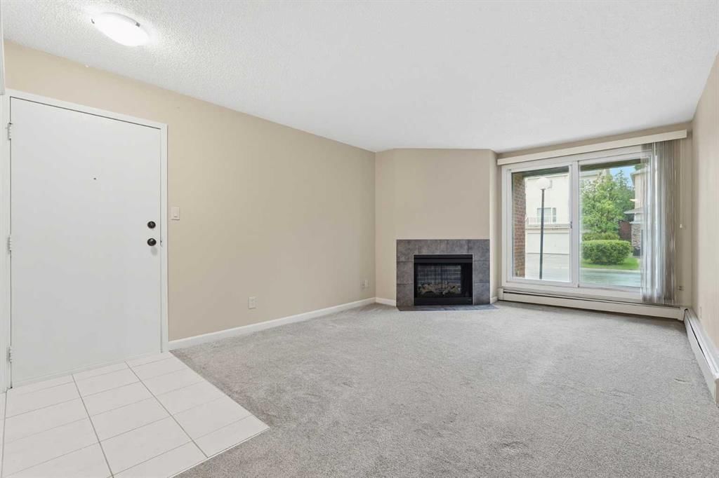 723, 6400 Coach Hill Road SW, Calgary — photo 3 of 27