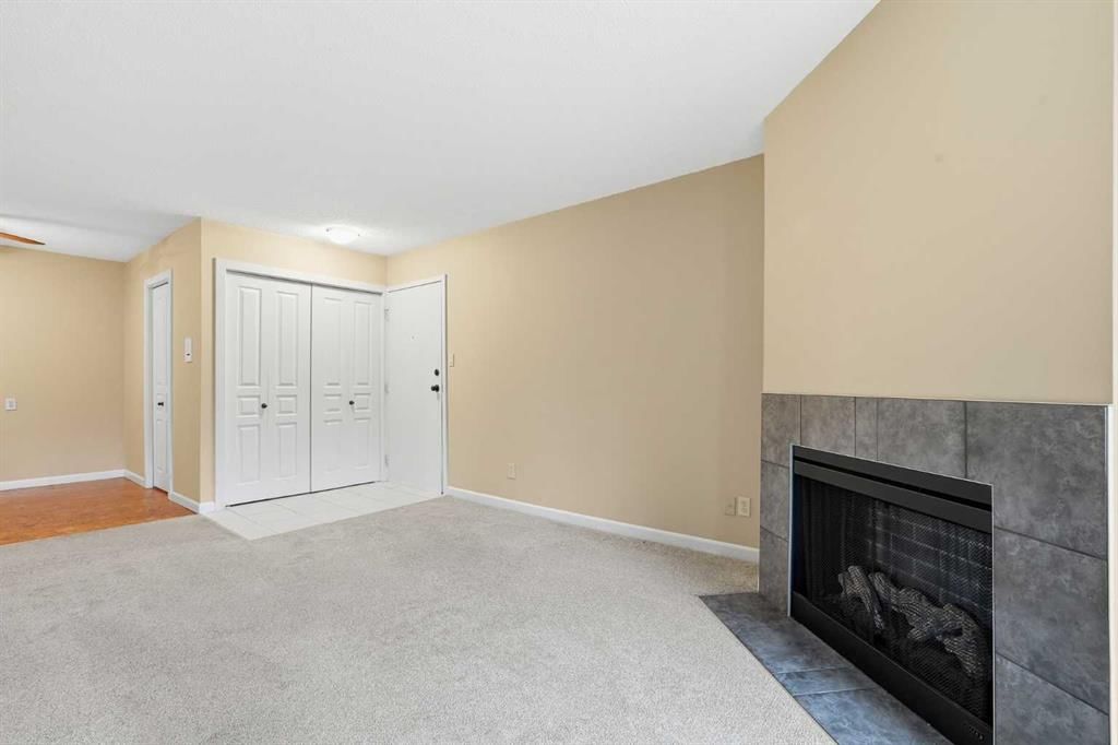 723, 6400 Coach Hill Road SW, Calgary — photo 4 of 27