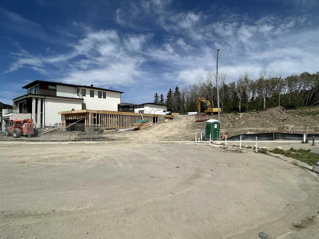 284 Rock Lake Drive NW, Calgary — photo 5 of 10