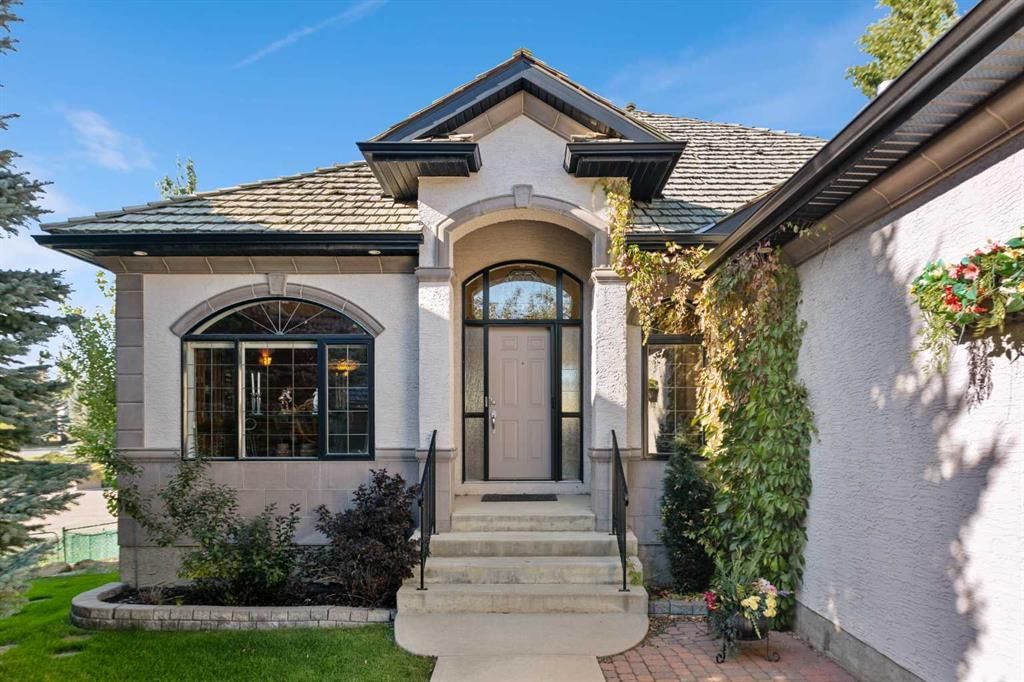 38 Sienna Ridge Landing SW, Calgary — main listing photo