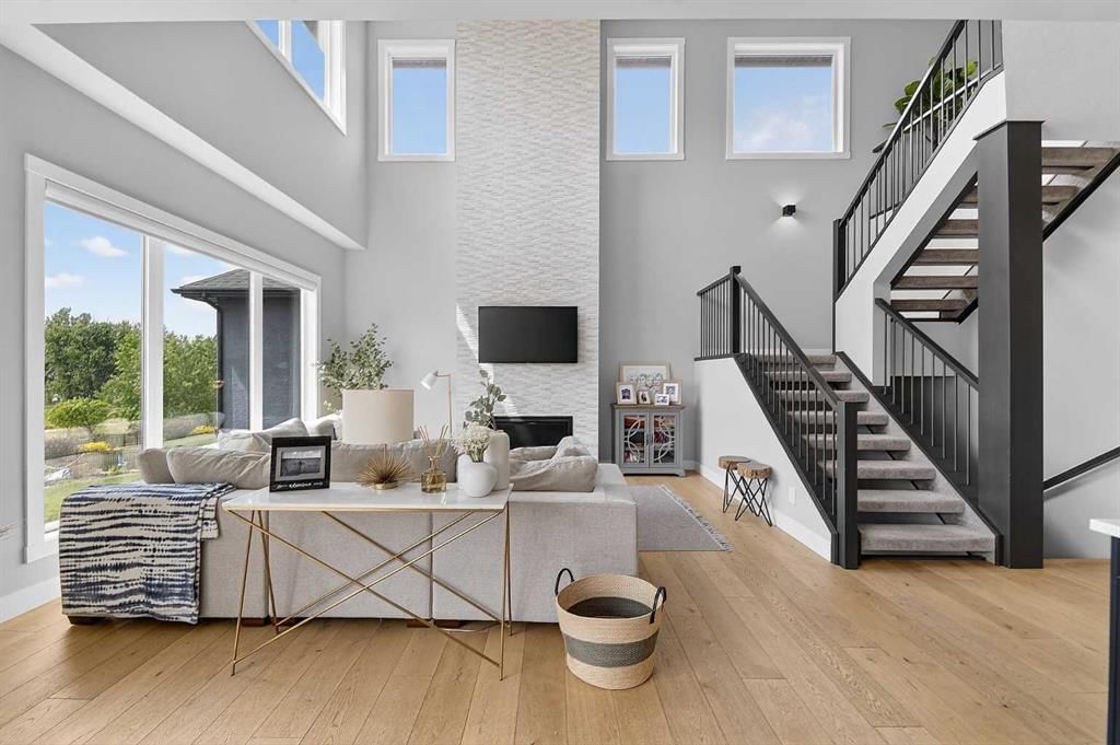 125 Cranbrook Heights SE, Calgary — photo 5 of 50