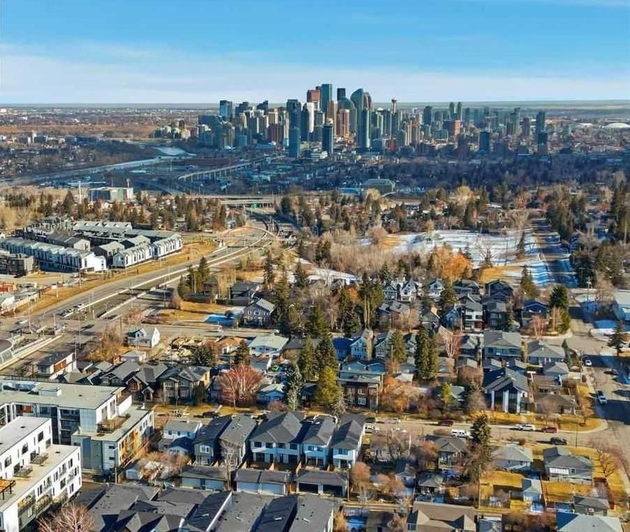 1715 31 Avenue SW, Calgary — photo 2 of 5